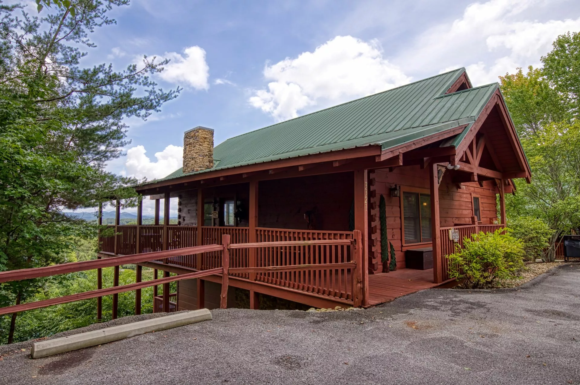 Pigeon Forge Cabins - ERN858 - Eagles On High