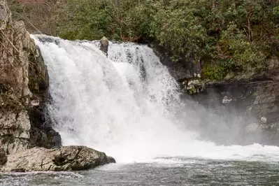 Abrams falls in the winter