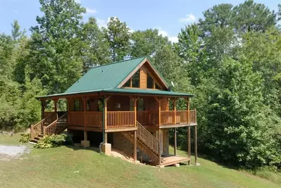 mountain lake hideaway 1 bedroom cabin in pigeon forge