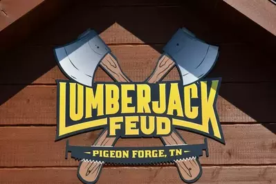 lumberjack feud sign in pigeon forge