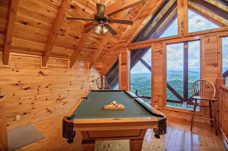 pool table in Pigeon Forge cabin