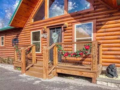 large cabin in pigeon forge tn