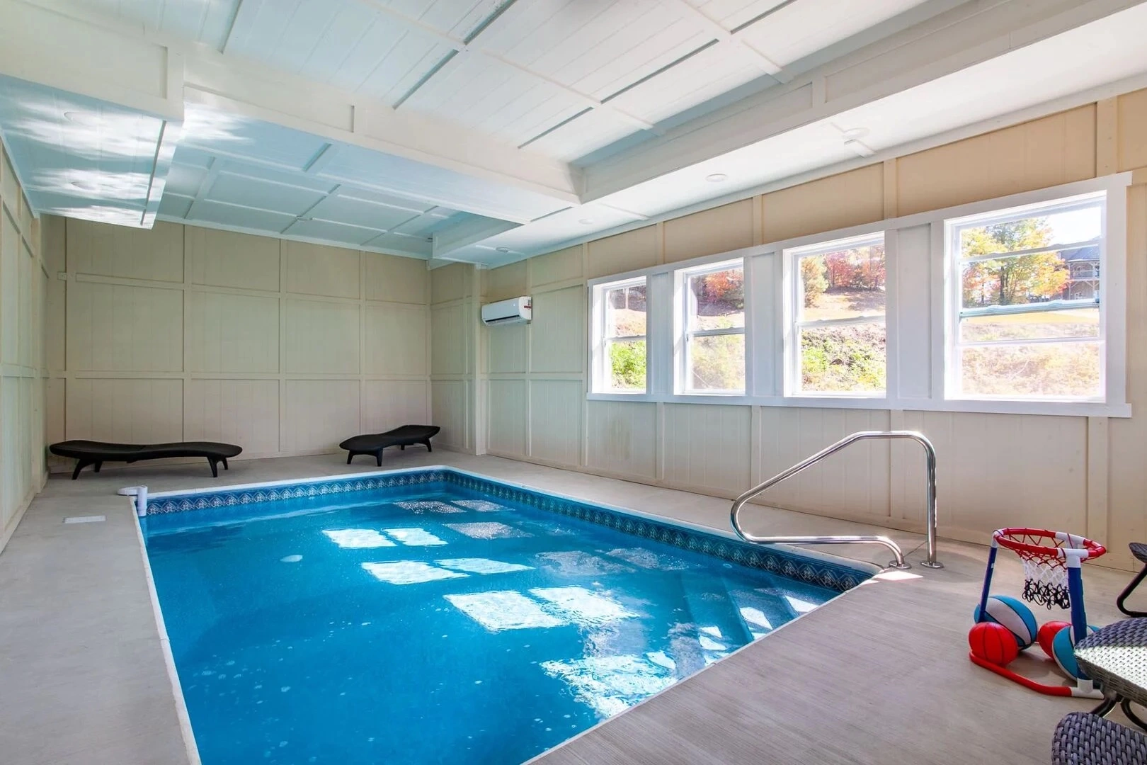 5 bedroom cabin in gatlinburg with indoor pool