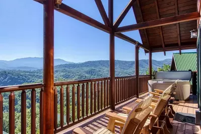 majestic mountain view cabin