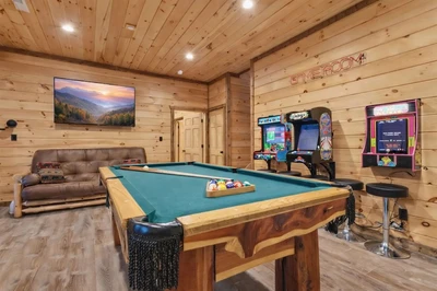 splashin chalet can help you have a budget friendly Smoky Mountains vacation
