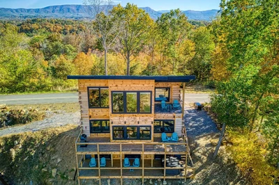 smoky lake retreat is one of our Pigeon Forge pet friendly cabins near Dollywood