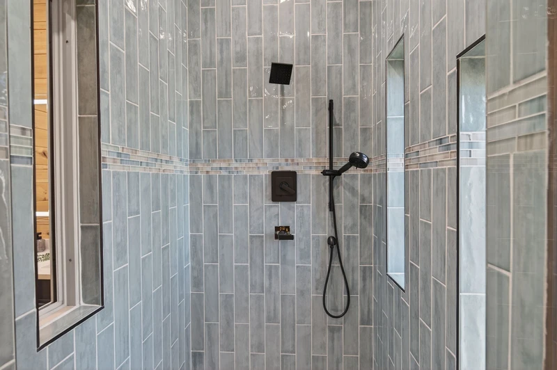 174605641