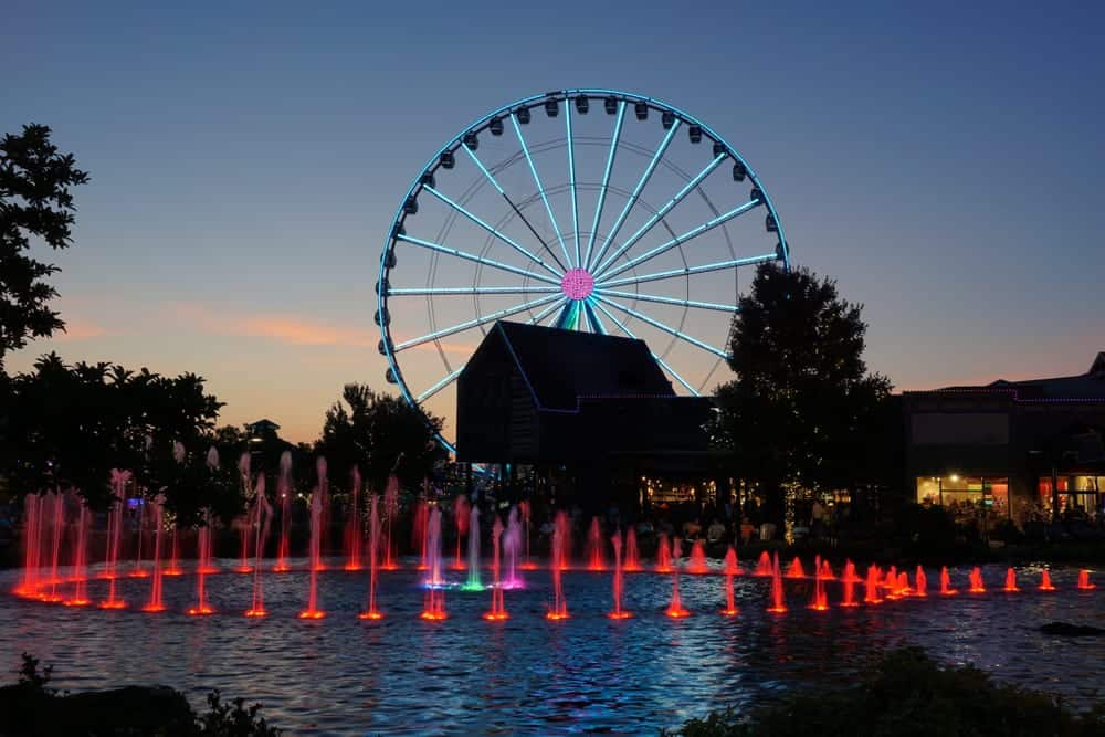 Island in Pigeon Forge at night