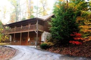 exterior of vivs view cabin in pigeon forge