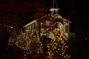 dollywood chapel in christmas lights